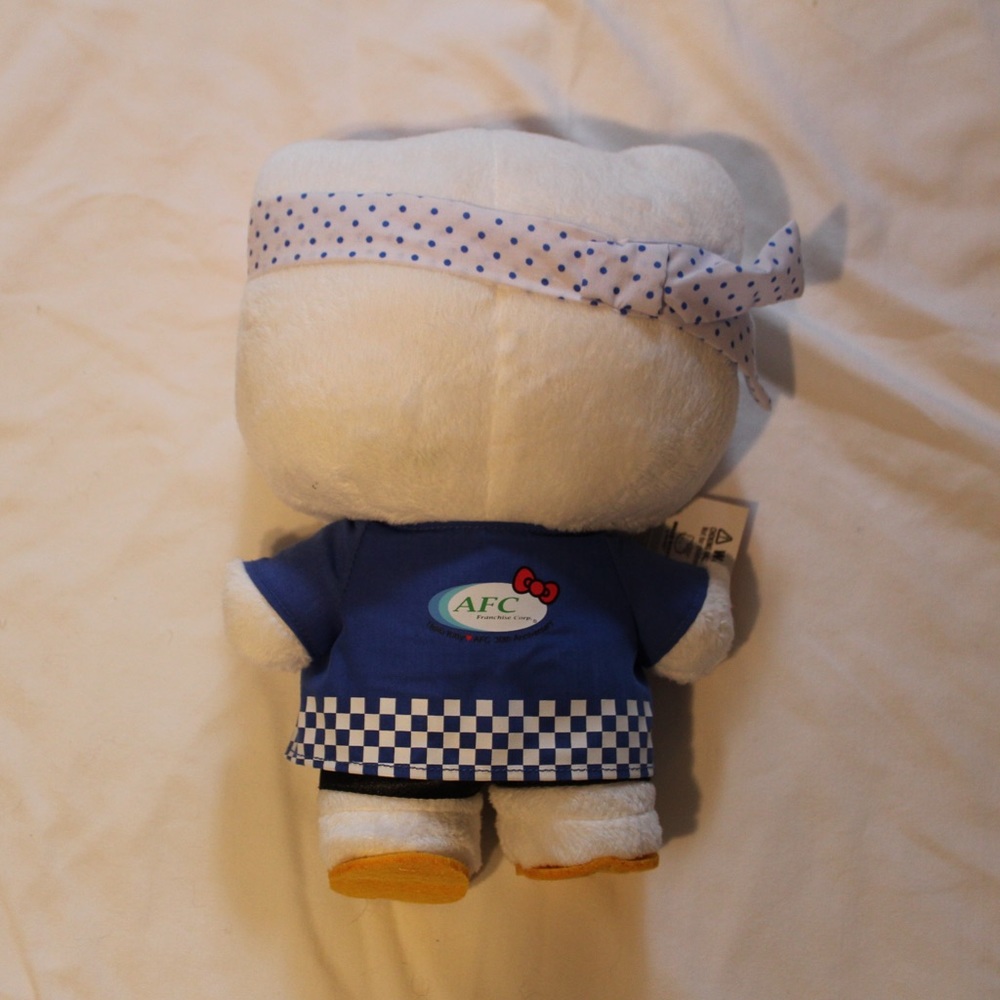 Hello Kitty Plush - Picture 4 of 5